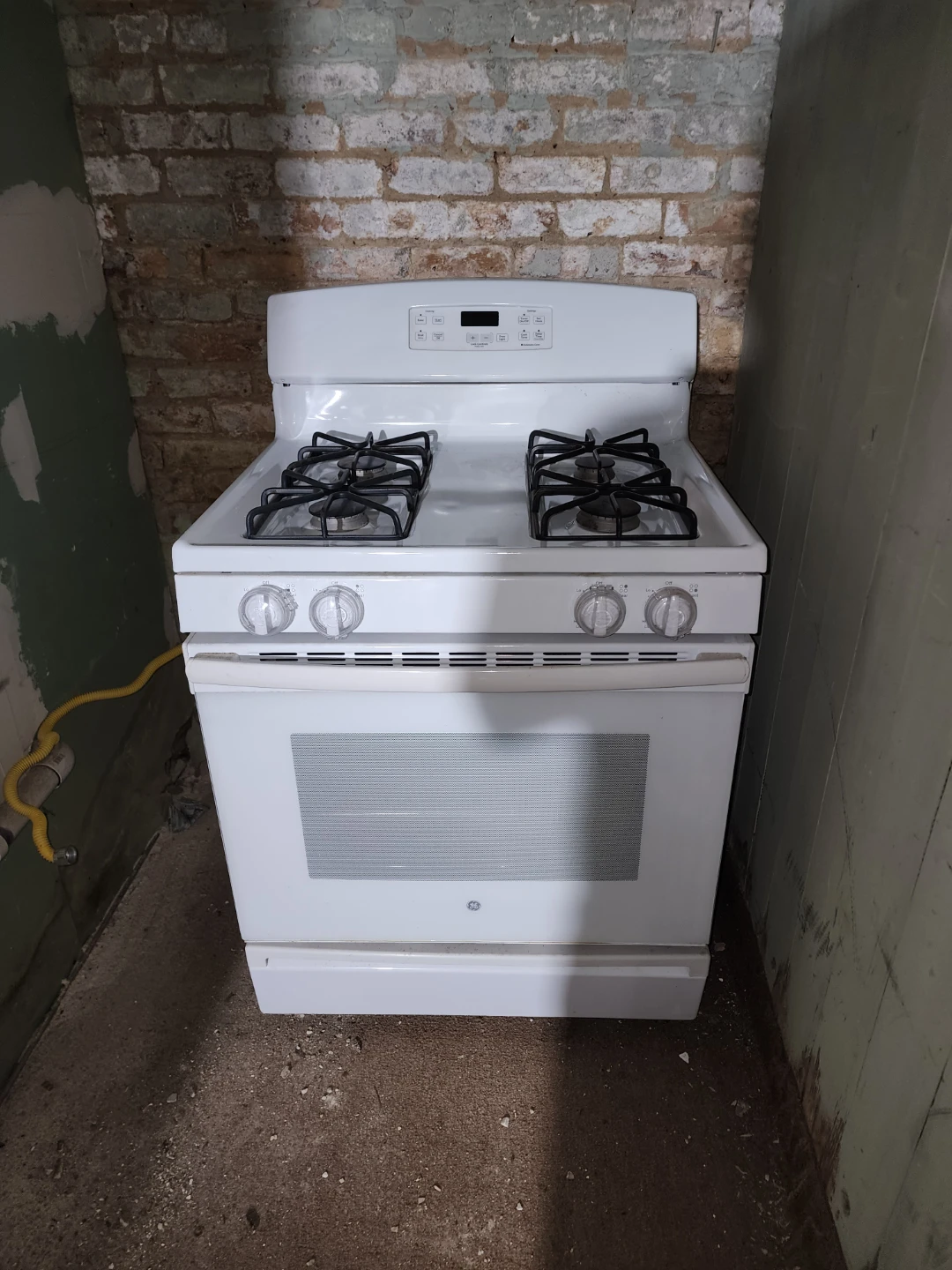 GE Gas Range - Model JGB850DEF1WW - photo 3