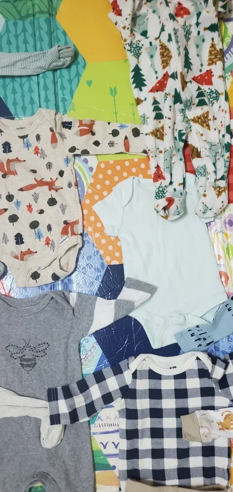 27 piece's Baby clothes (0-3M) image indicator(5)