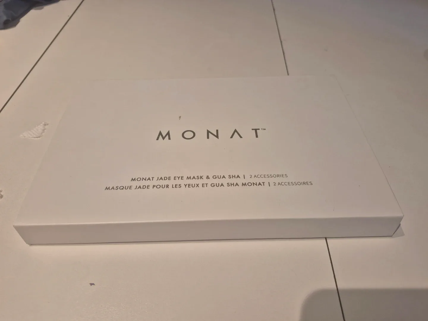 MONAT Jade Eye Mask & Gua Sha Set - New in Box!