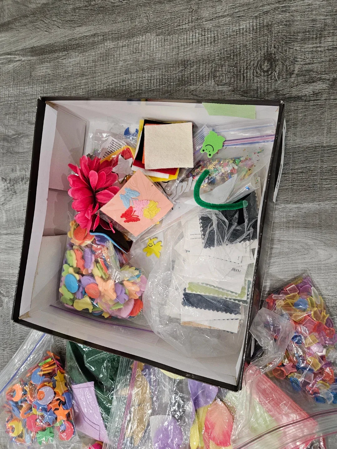 Craft Supplies Box image indicator(3)