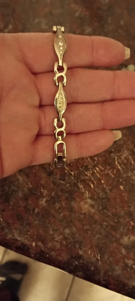 Women's sliver bracelet