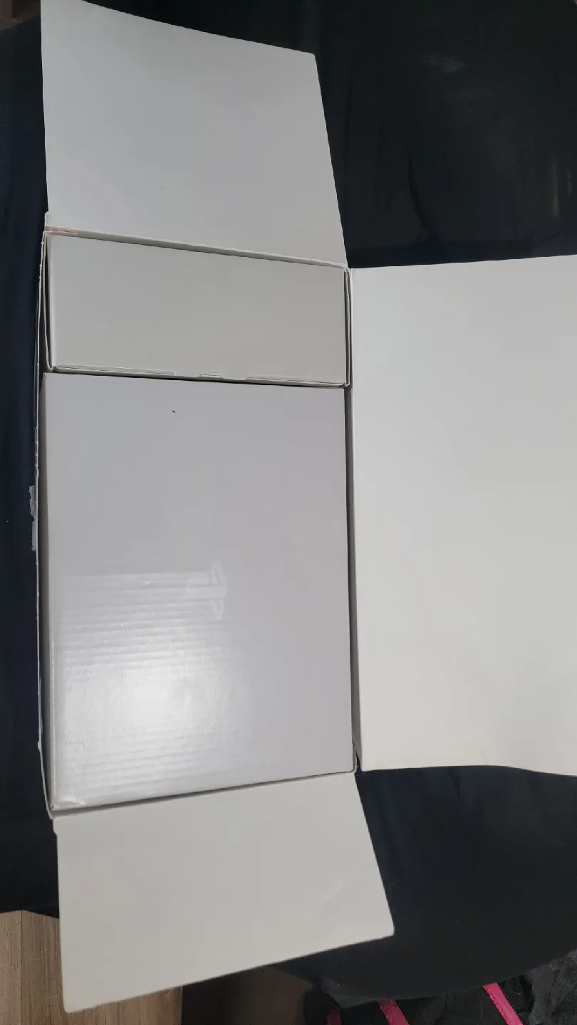 Sony PlayStation VR Bundle - Great Condition! image indicator(2)