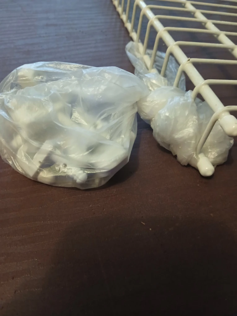 White Wire Shelf with Hardware - photo 2