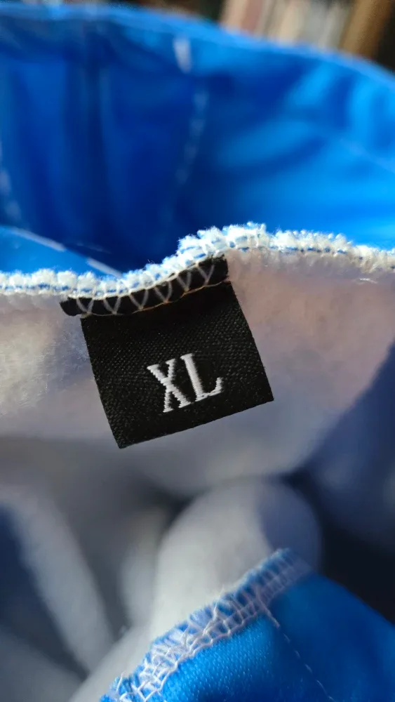 Lewis Hamilton #44 Hoodie - Size XL image indicator(3)