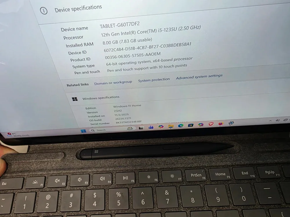 Microsoft Surface Pro 9 Tablet - Like New! image indicator(2)