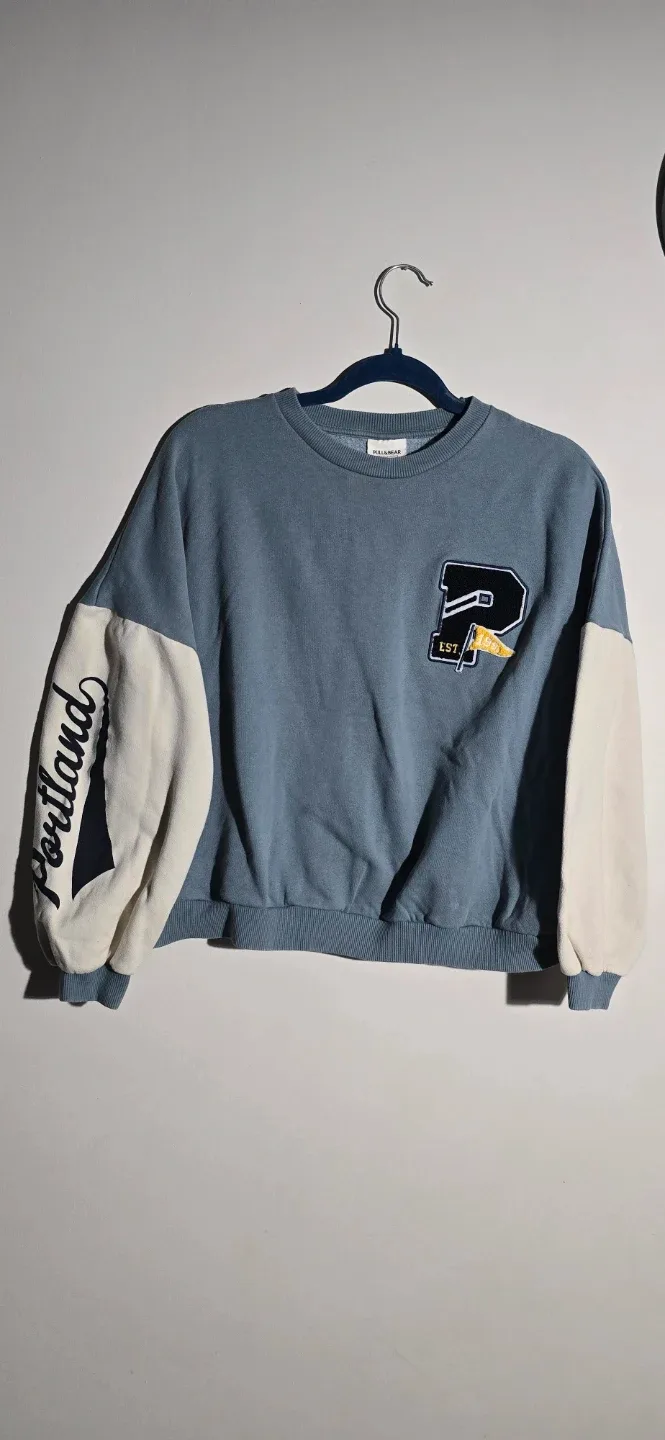 Pull&Bear Blue Portland Sweatshirt
