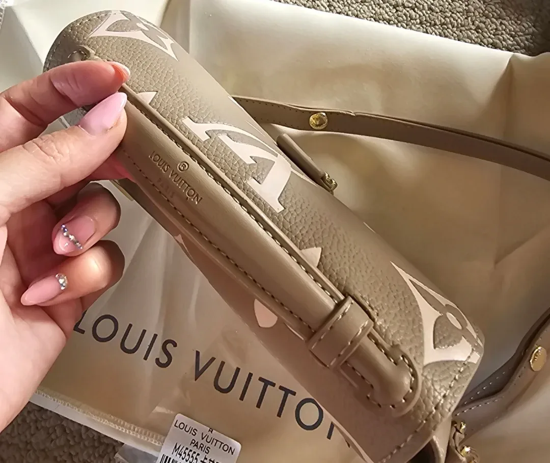 Louis Vuitton Monogram Empreinte Marais BB Bag image indicator(2)