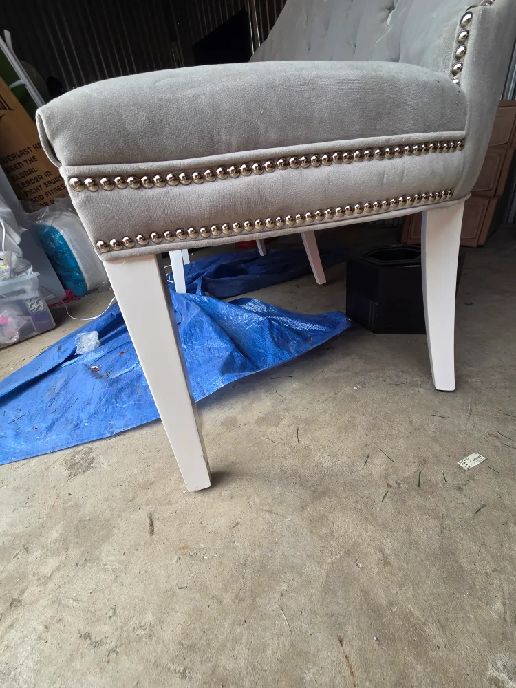 Z Gallerie Gray Tufted Charlotte Banquet Bench image indicator(6)