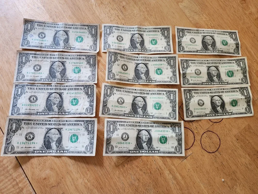 US One Dollar Bills - Lot of 12