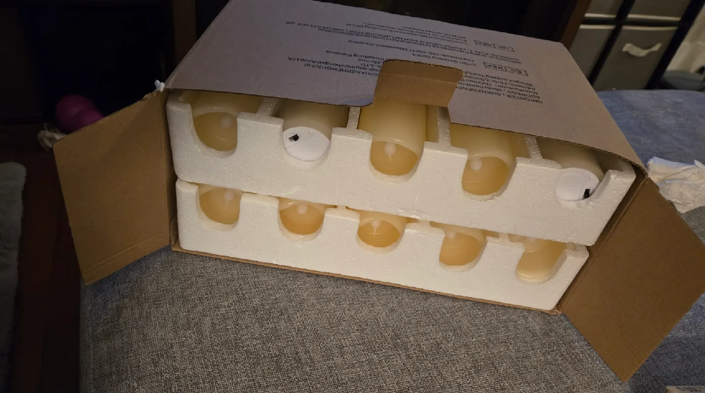 12PK Flameless LED Candles image indicator(2)