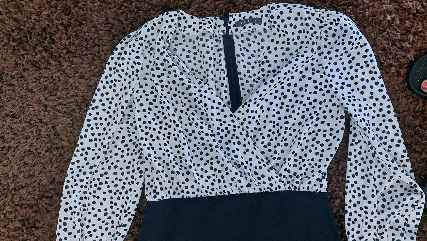 Pretty Dress image indicator(2)