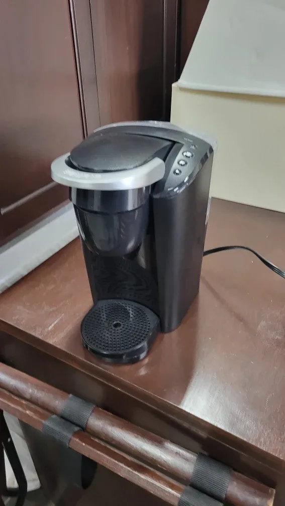 Used Keurig Single Serve Coffee Makers image indicator(3)