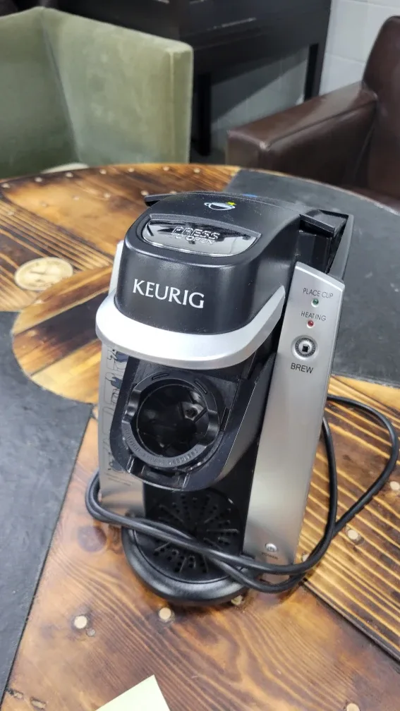 Used Keurig Single Serve Coffee Makers image indicator(5)