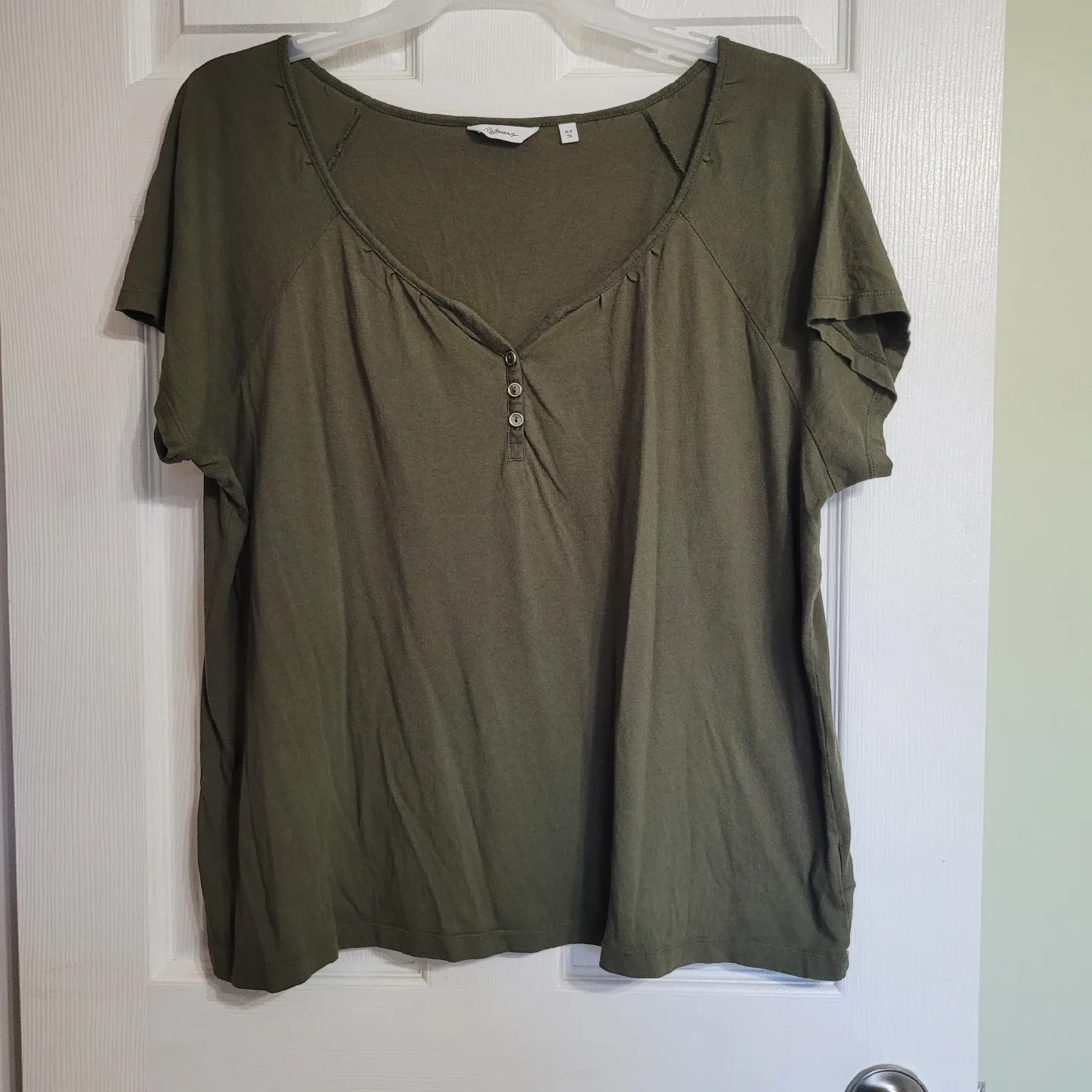 Ladies Size 3X Light Top image indicator(4)