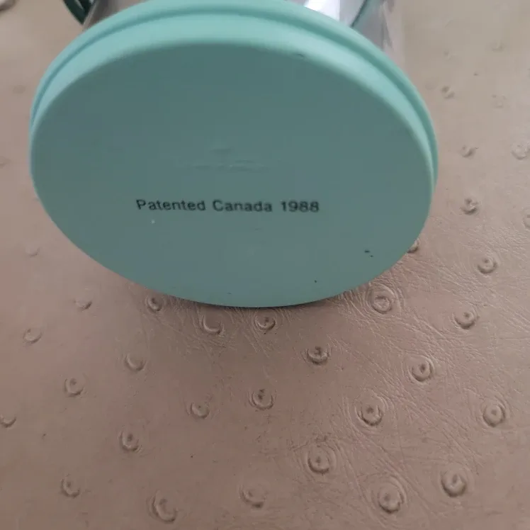 Keepsake Baby's 1st Christmas Ornament 1995 image indicator(4)