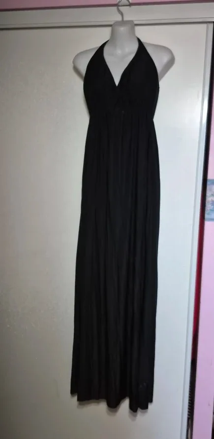 Black Halter Maxi Dress image indicator(2)