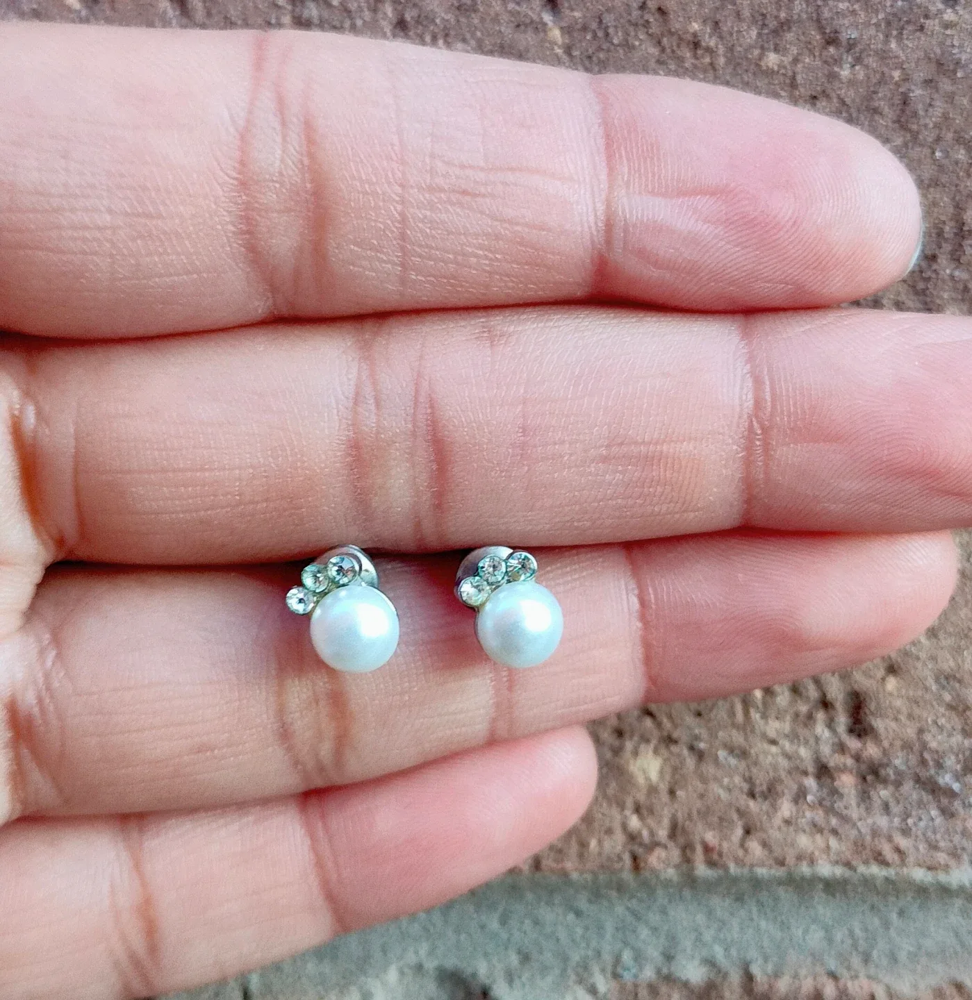 Assorted Earrings image indicator(4)