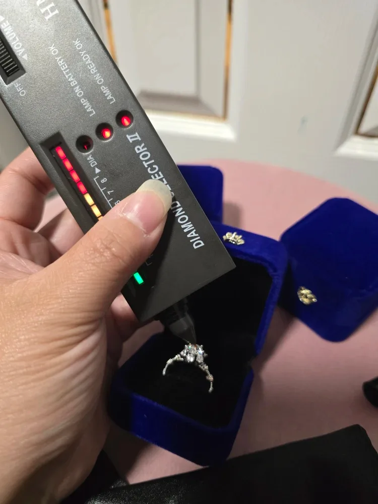 1.0 carat Silver Flower Moissanite Diamond Ring image indicator(6)