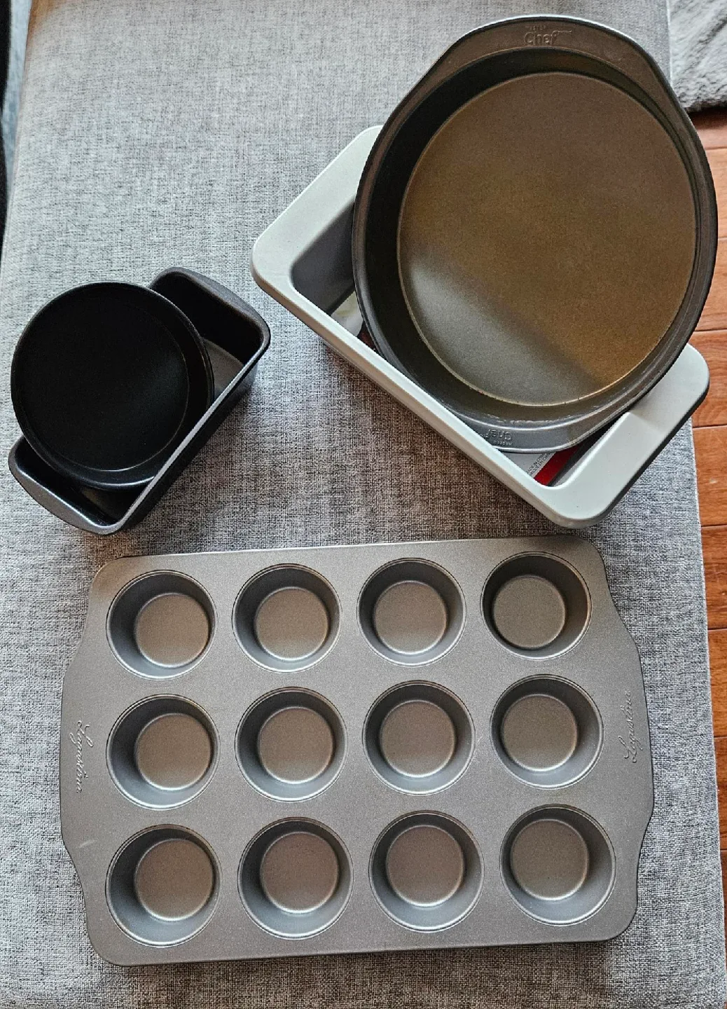 Muffin Pan, Loaf Pans, Pie Pans thumbnail