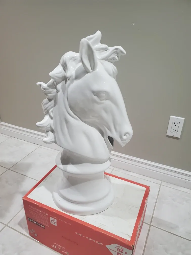 Horse Head Chess Piece Statue - White