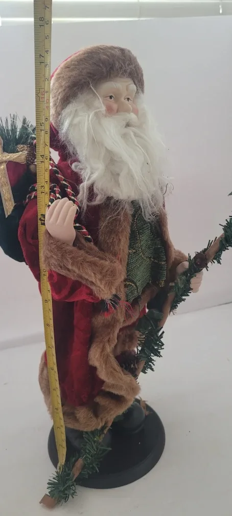 Santa Claus Figurine - Holiday Decor image indicator(5)