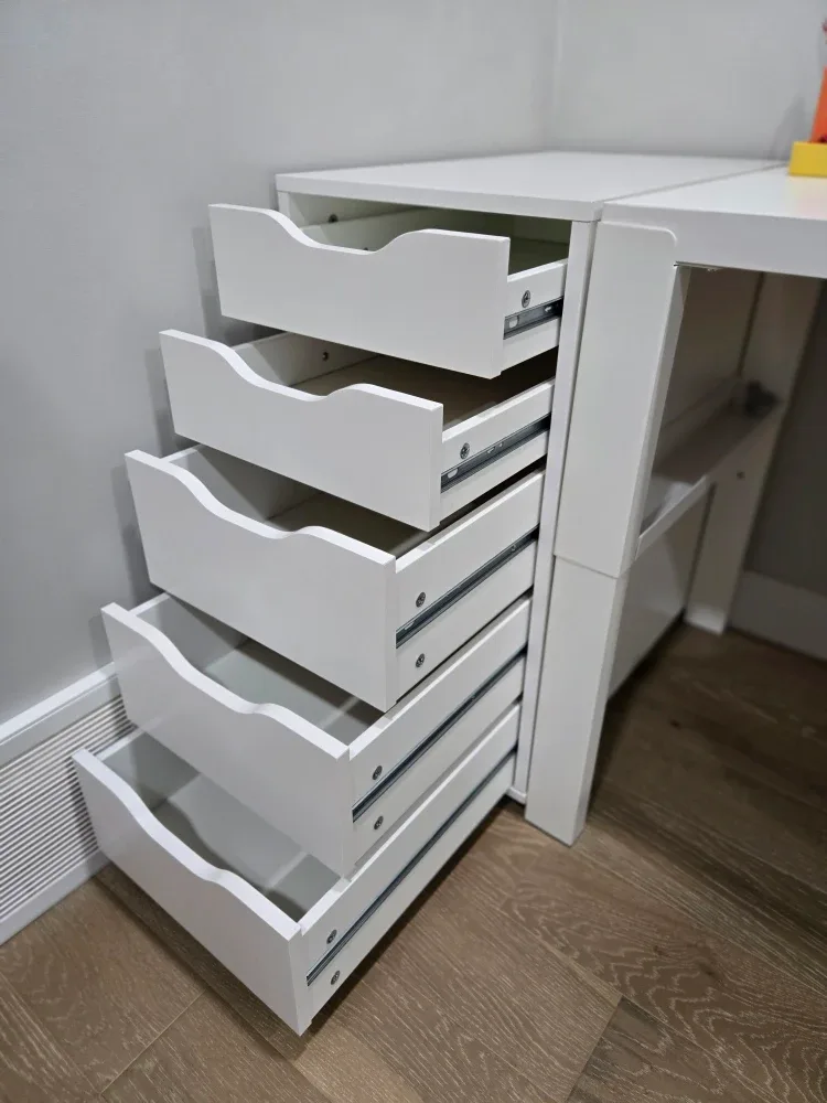 IKEA Desk with Alex Drawer Unit image indicator(5)