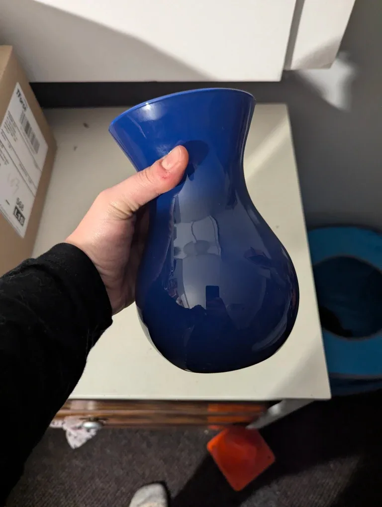 Blue Glass Vase image indicator(2)