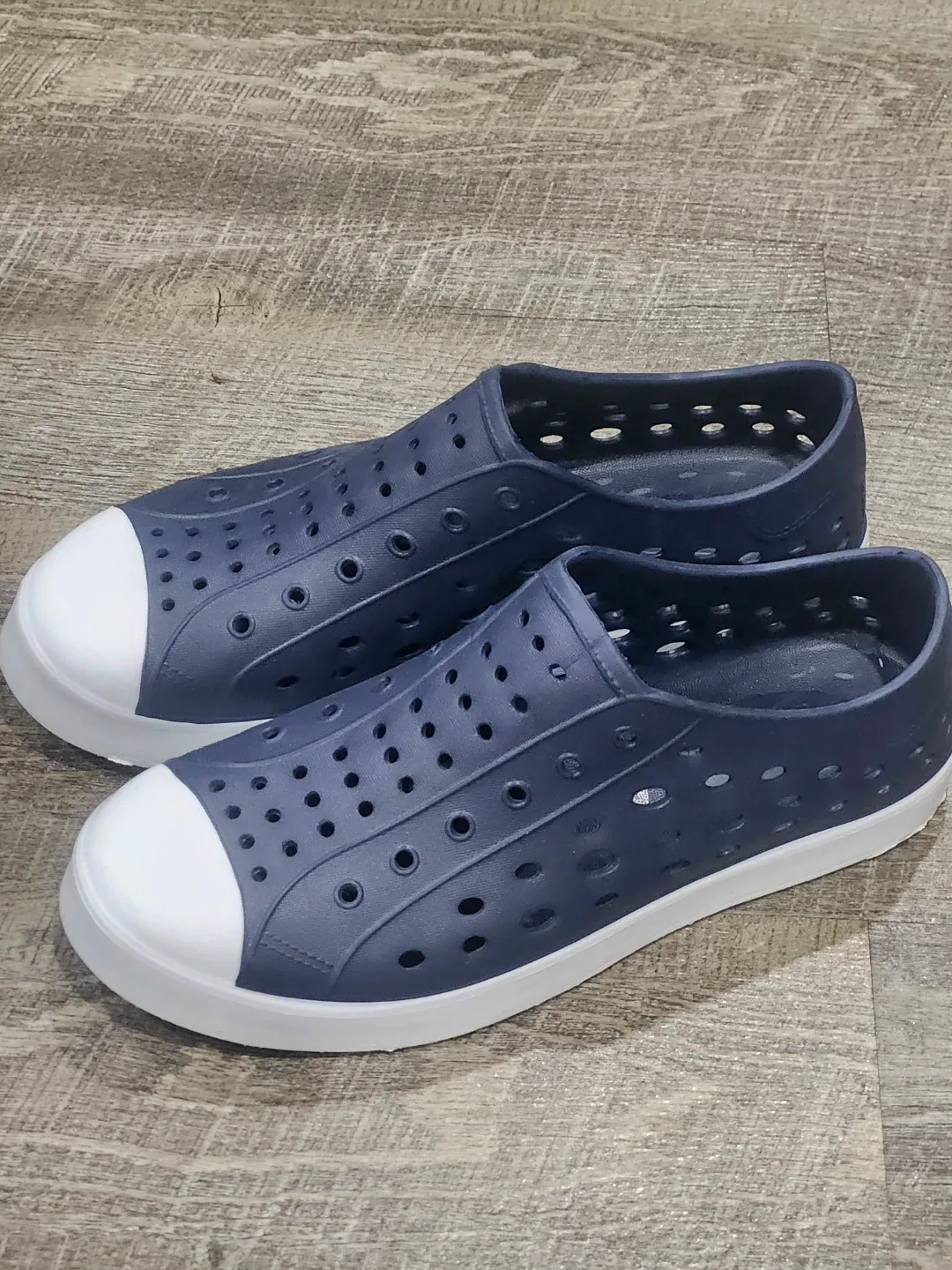 Club Room Blue Clogs & Crane Navy/White Slip-Ons image indicator(2)