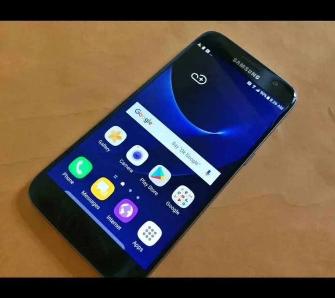 Samsung Galaxy S7 32gb storage. Unlocked & Clean image indicator(9)