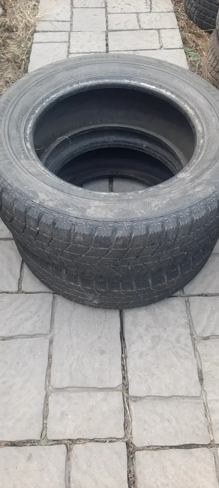 Bridgestone Blizzak 225/60R16 Winter Tires