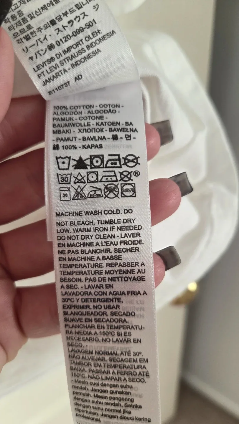 Levi's White T-Shirt - Size L image indicator(4)