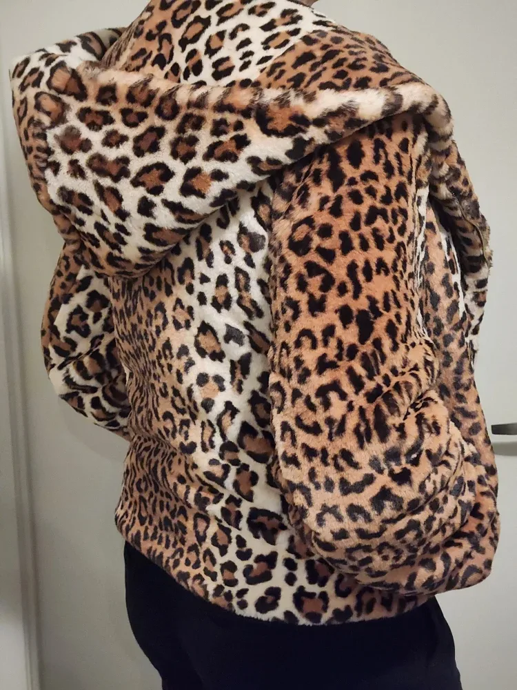 Italian Rinascimento Leopard Print Faux Fur Hooded Jacket image indicator(2)
