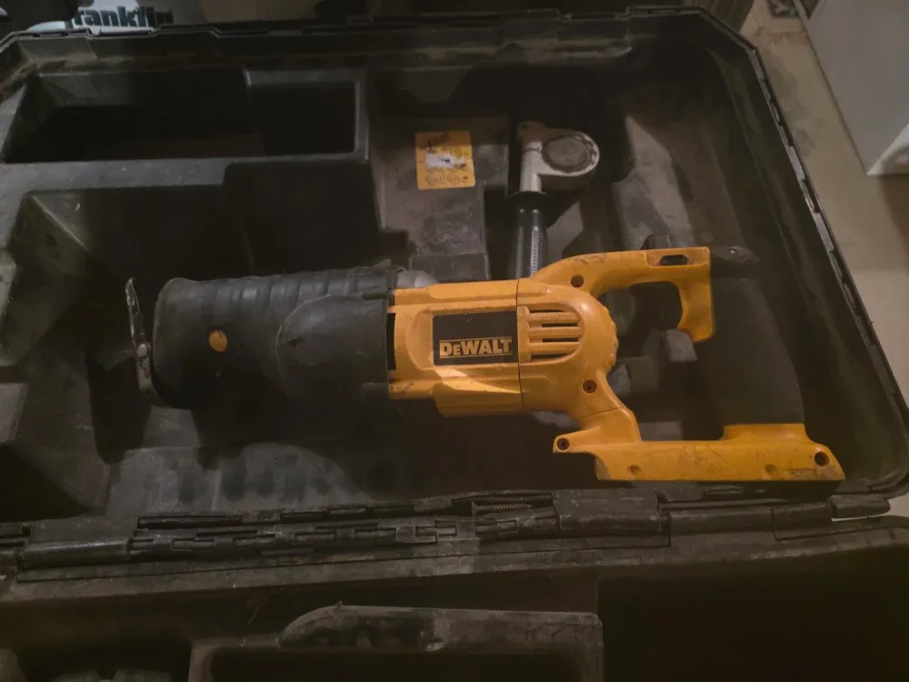 DeWalt Power Tool Set with Case image indicator(4)