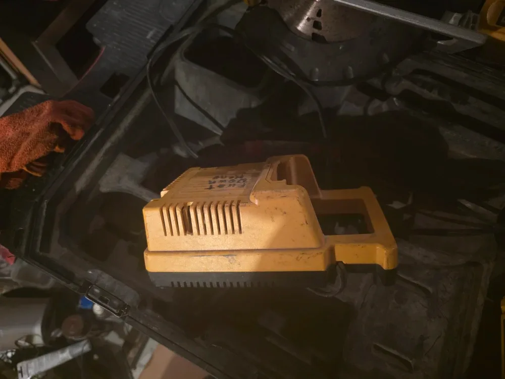 DeWalt Power Tool Set with Case image indicator(6)