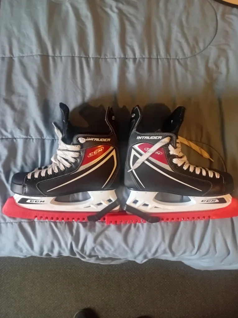 CCM Intruder Hockey Skates