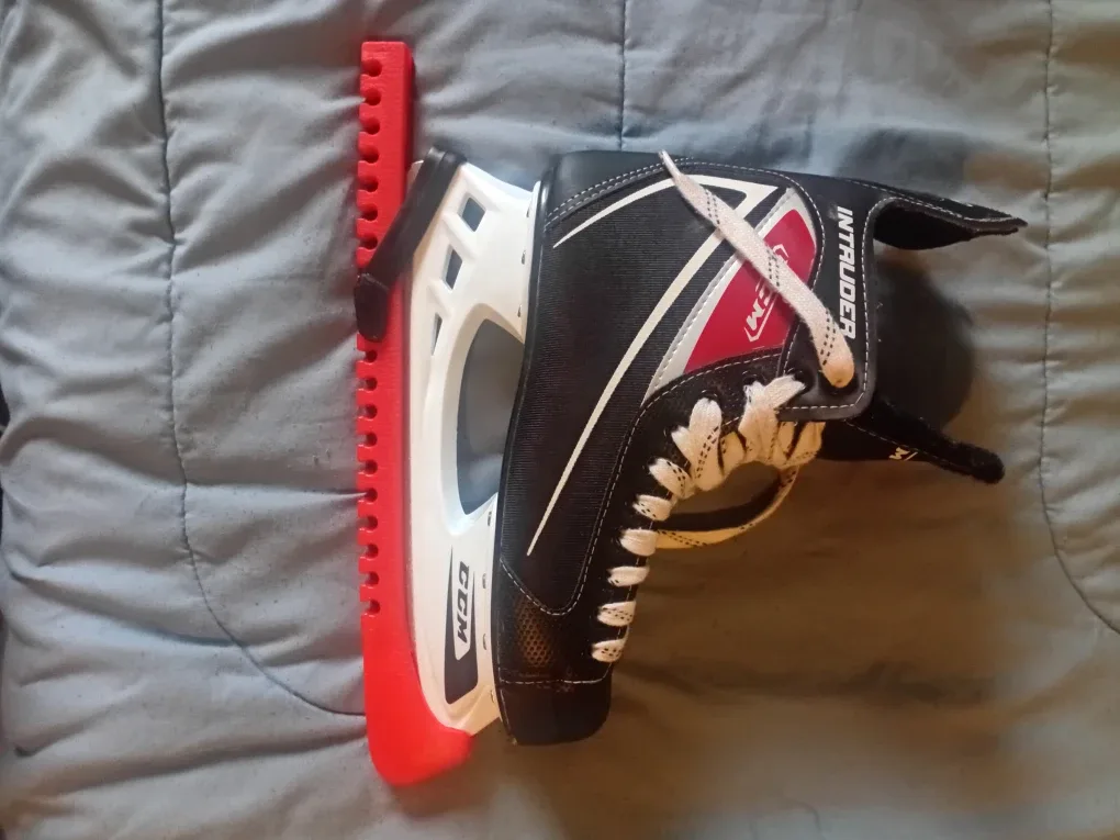 CCM Intruder Hockey Skates image indicator(3)
