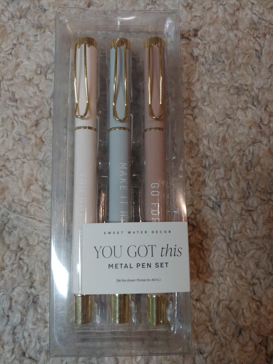 Fringe Cream Florals Notebook & Metal Pen Set - NEW image indicator(6)