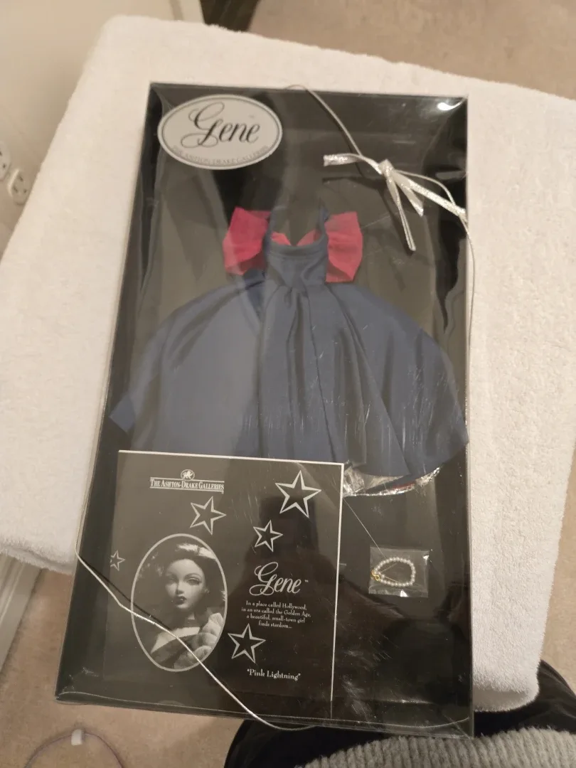 New Gene: The Ashton-Drake Galleries "Pink Lightning"