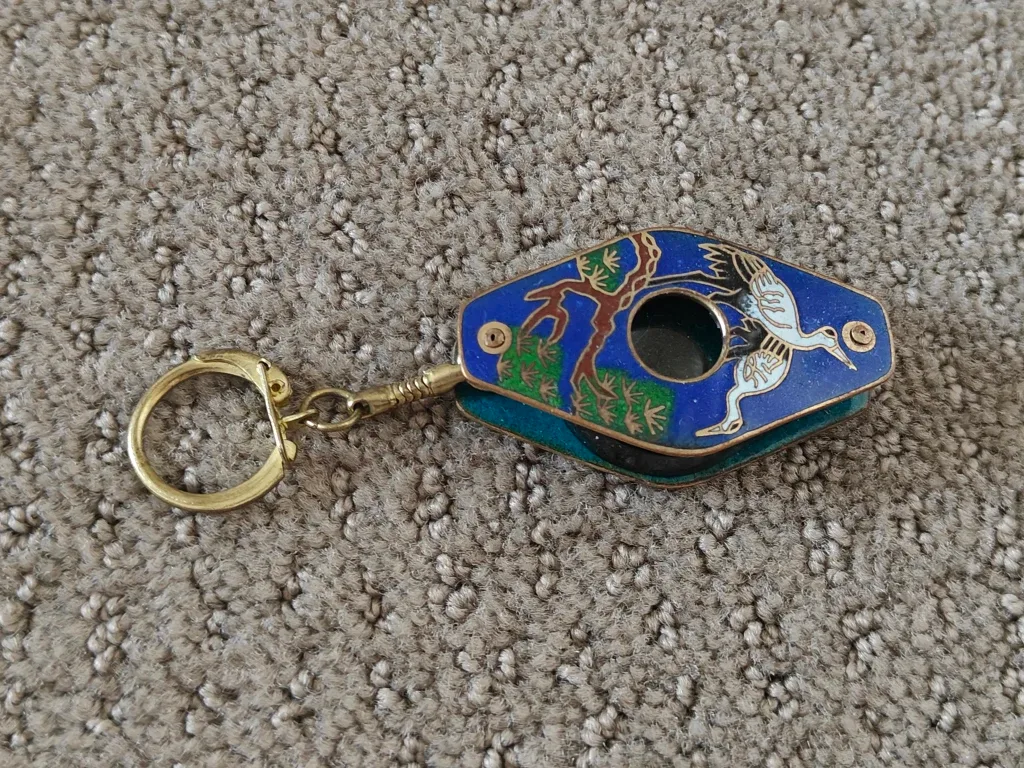 Cloisonne Enamel Pocket Magnifying Glass Asian Crane Pine Tree
