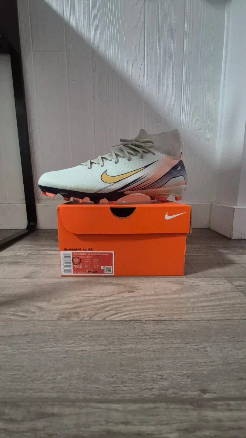 Nike Superfly 10 Academy MG Cleats - Size 12