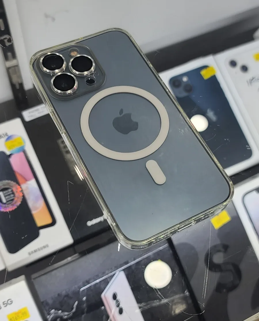 iPhone 13 Pro - Excellent Condition!