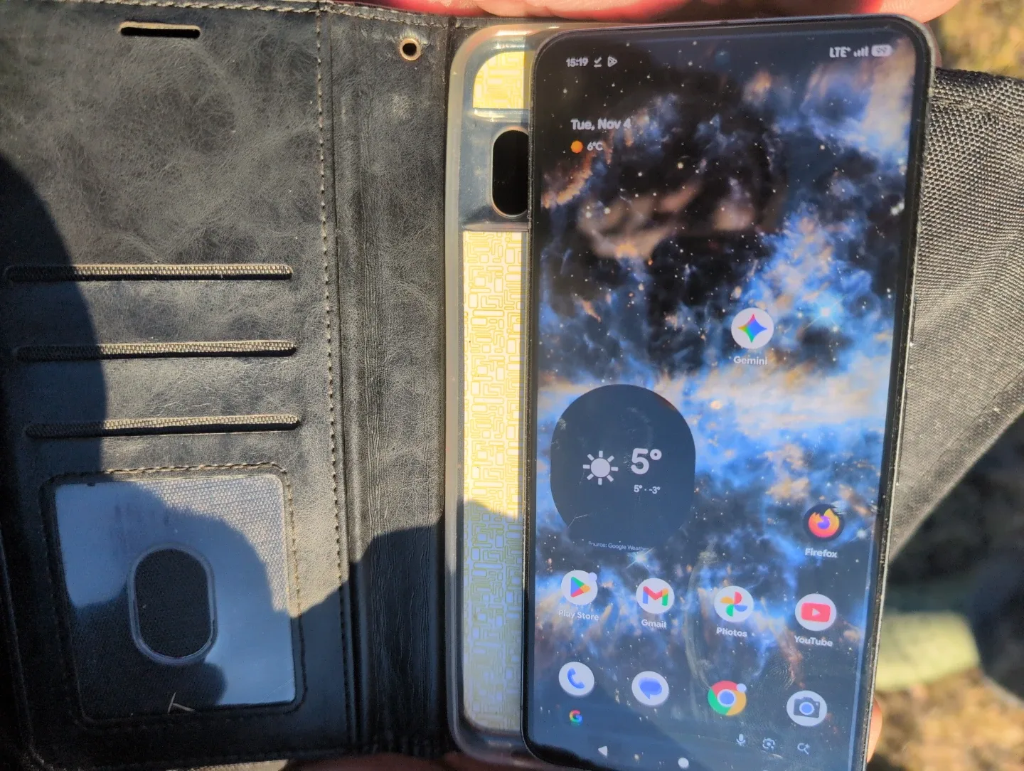 Google Pixel 7 Pro Phone image indicator(2)