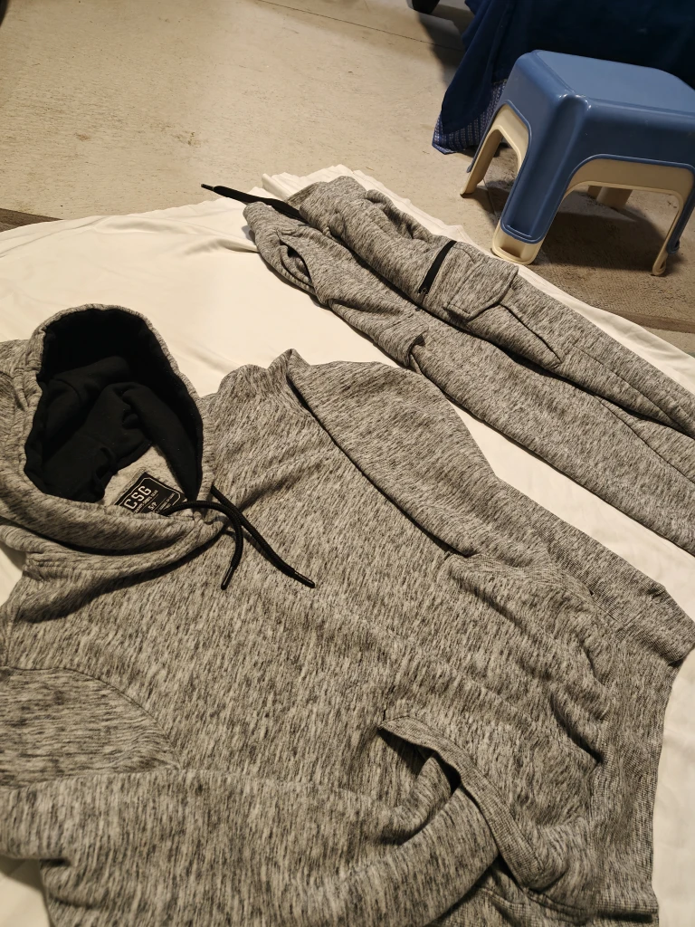 CSG Champs Sports Gear Hoodie & Pants Set - Size S - photo 2
