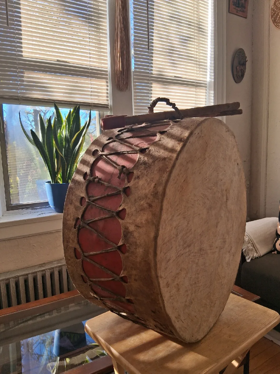 Handmade Indigenous Zulu Drum image indicator(2)