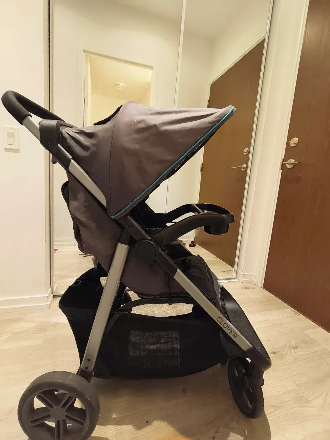 Evenflo Travel System with Infant Car Seat & Stroller image indicator(5)