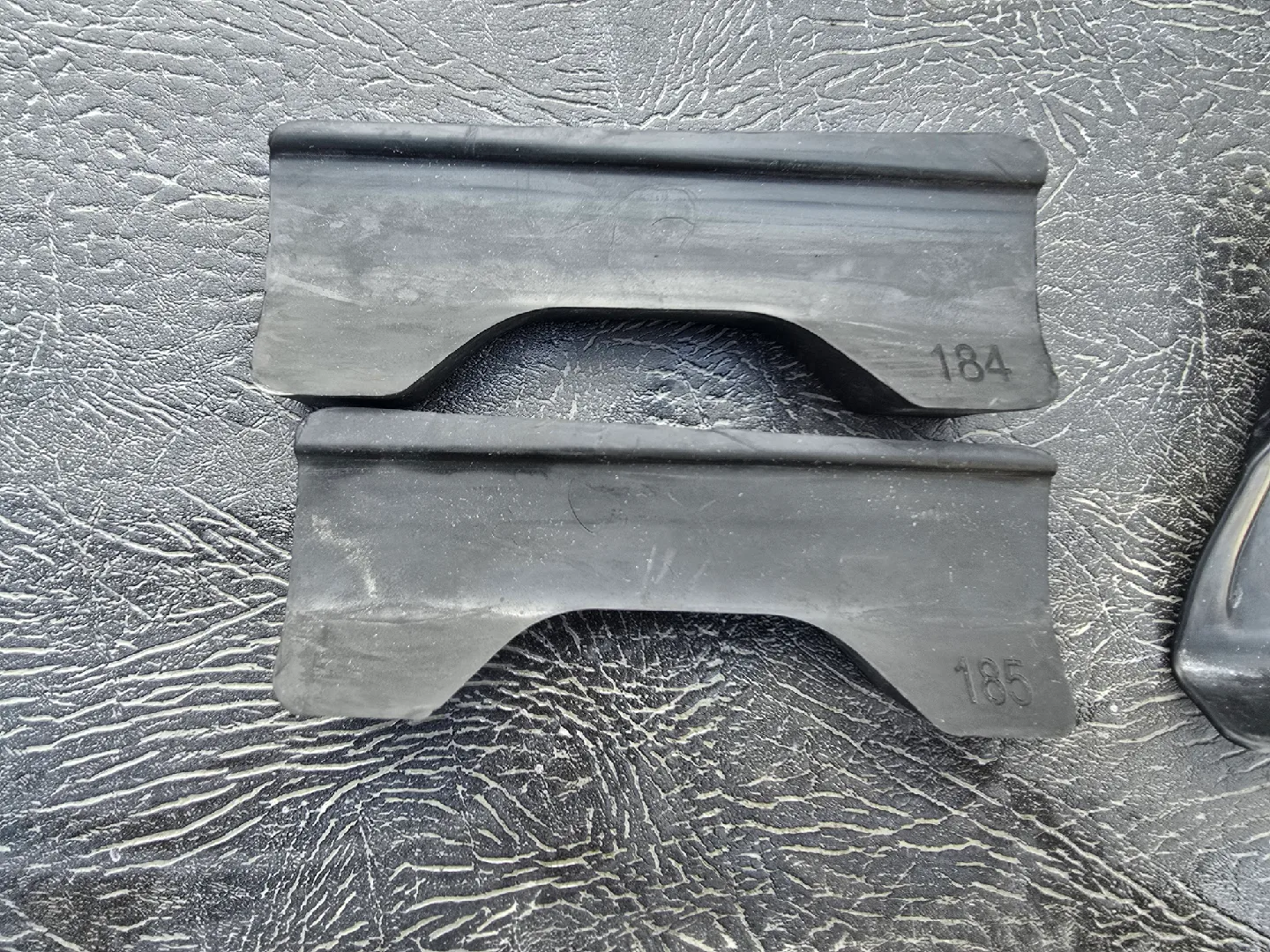 Thule KIT 5074 Roof Rack Mounting Kit image indicator(5)