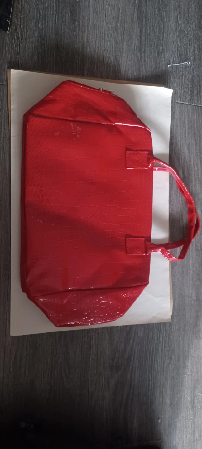 Red Croc-Embossed Insulated Lunch Bag