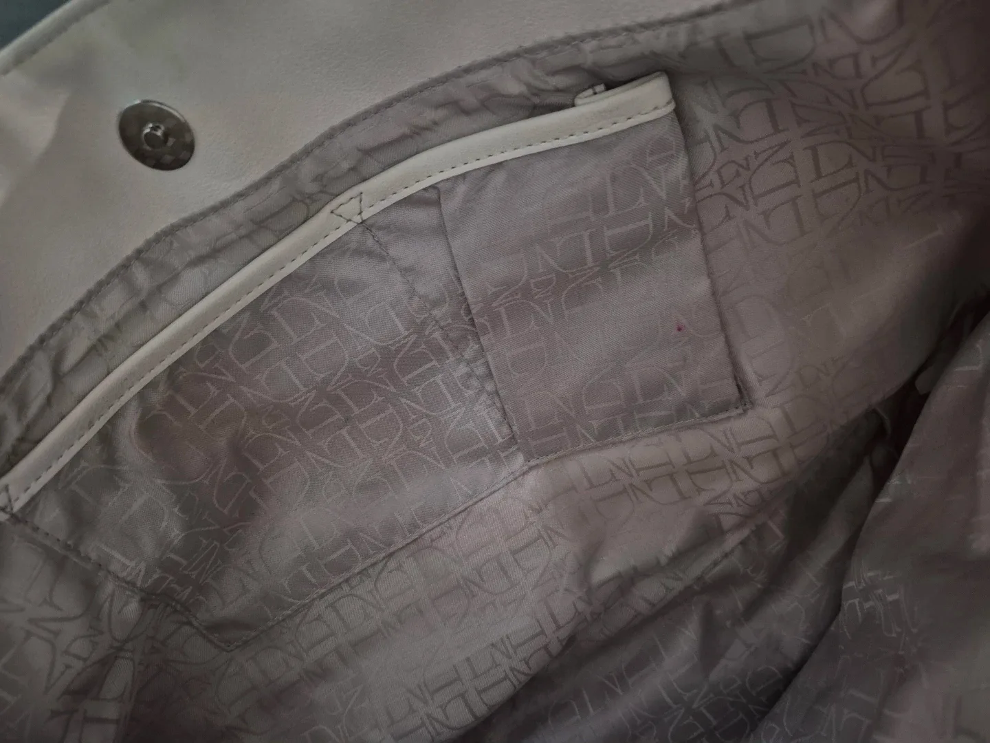 Danielle Nicole White & baby blue Colorblock Tote Handbag image indicator(8)