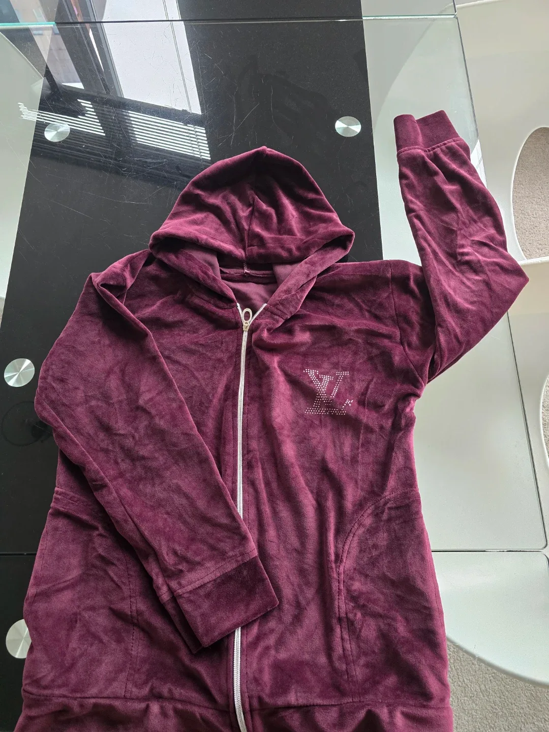 Assorted Women's Clothing image indicator(2)