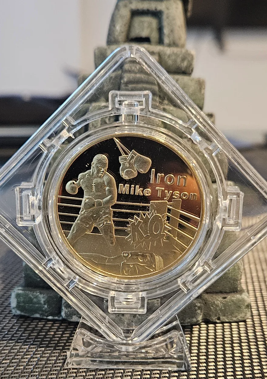 Kobe Bryant Limited Edition Basketball Legend Coin image indicator(9)